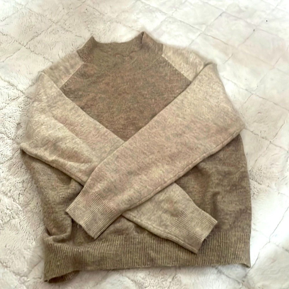 Large Heartloom Brown Sweater